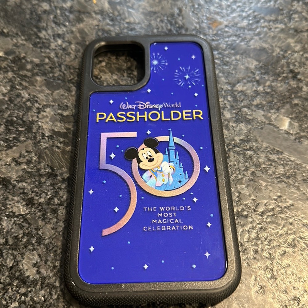 Disney annual pass holder phone case iPhone 12